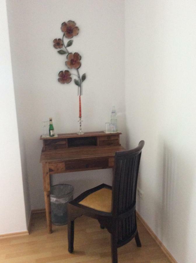 Schmitz Apartment *